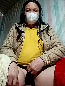 Snapshot of Love-Mama33 chatting on 01-15-26, 12:48 Love-Mama33 online show from 01-15-26, 12:48