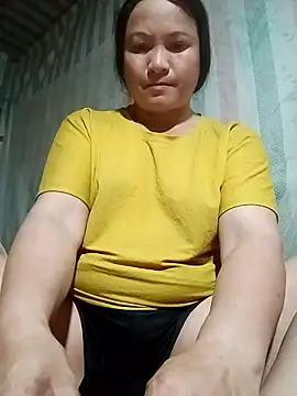 Snapshot of Love-Mama33 chatting on 01-17-26, 12:43 Love-Mama33 online show from 01-17-26, 12:43