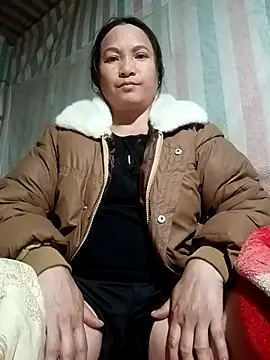 Snapshot of Love-Mama33 chatting on 02-01-26, 12:37 Love-Mama33 online show from 02-01-26, 12:37