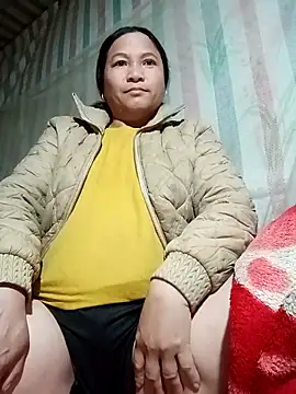 Snapshot of Love-Mama33 chatting on 02-08-26, 11:30 Love-Mama33 online show from 02-08-26, 11:30