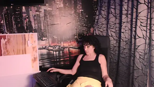 AMOURSWEET2025 online show from 05-07-26, 06:57