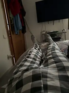 gigolobcn online show from 12-17-25, 02:56