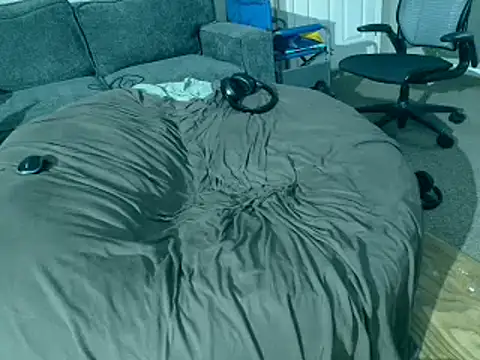 LeeCox online show from 12-12-24, 08:47