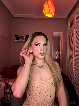 Snapshot of lacattiva chatting on 11-18-25, 05:06 lacattiva online show from 11-18-25, 05:06