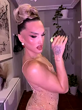 Snapshot of lacattiva chatting on 11-20-25, 05:12 lacattiva online show from 11-20-25, 05:12