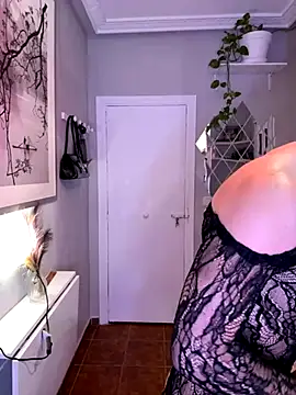 Snapshot of lacattiva chatting on 11-28-25, 08:11 lacattiva online show from 11-28-25, 08:11