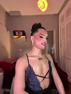 Snapshot of lacattiva chatting on 02-23-26, 01:03 lacattiva online show from 02-23-26, 01:03