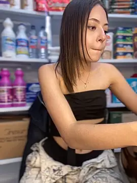 PrettyAmber online show from 04-27-26, 08:51