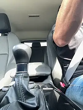 Snapshot of Axl_hot chatting on 09-12-25, 01:00 Axl hot online show from 09-12-25, 01:00