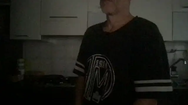 Snapshot of Axl_hot chatting on 06-24-26, 04:28 Axl hot online show from 06-24-26, 04:28