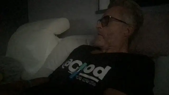 Snapshot of Axl_hot chatting on 07-22-26, 07:05 Axl hot online show from 07-22-26, 07:05