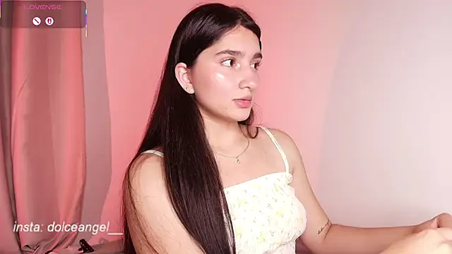 Snapshot of dulceangel__ chatting on 09-25-25, 03:43 dulceangel online show from 09-25-25, 03:43