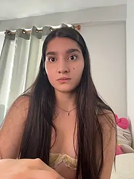 Snapshot of dulceangel__ chatting on 08-02-26, 01:42 dulceangel online show from 08-02-26, 01:42