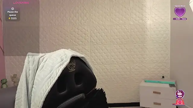 Eva mermaid online show from 07-04-26, 02:23