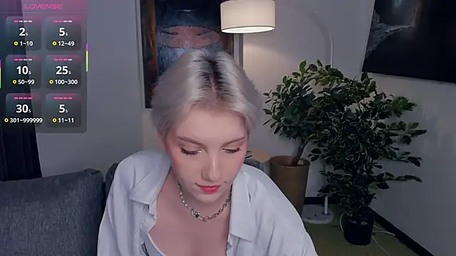 Snapshot of OdelynaAsp chatting on 11-08-25, 12:16 OdelynaAsp online show from 11-08-25, 12:16