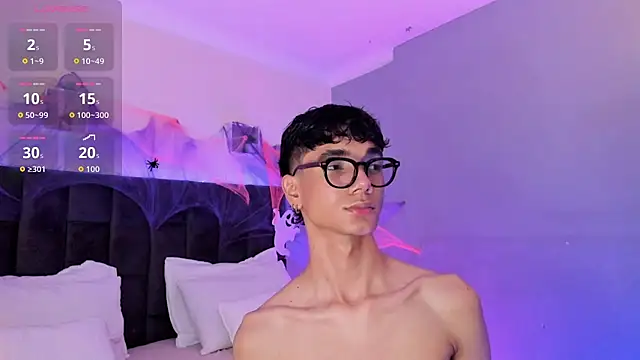 Snapshot of Phillicious__ chatting on 10-22-25, 09:36 Phillicious online show from 10-22-25, 09:36