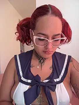 Snapshot of MargothWolfe chatting on 10-22-25, 07:13 MargothWolfe online show from 10-22-25, 07:13