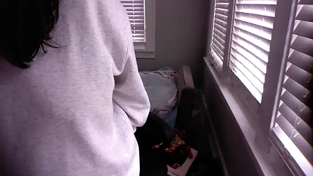 Snapshot of furikitty chatting on 11-11-25, 05:57 furikitty online show from 11-11-25, 05:57