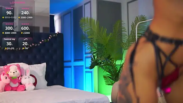 Snapshot of ZenyaNoir chatting on 02-13-26, 10:55 ZenyaNoir online show from 02-13-26, 10:55