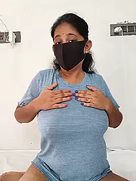 Snapshot of Your-Vedika chatting on 09-20-25, 10:27 Your-Vedika online show from 09-20-25, 10:27