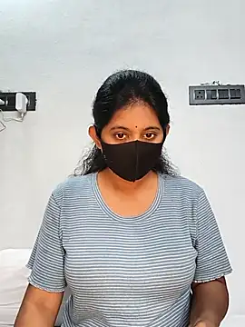 Snapshot of Your-Vedika chatting on 10-18-25, 08:15 Your-Vedika online show from 10-18-25, 08:15