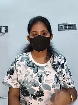 Snapshot of Your-Vedika chatting on 10-24-25, 05:37 Your-Vedika online show from 10-24-25, 05:37