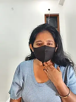 Snapshot of Your-Vedika chatting on 11-15-25, 07:54 Your-Vedika online show from 11-15-25, 07:54