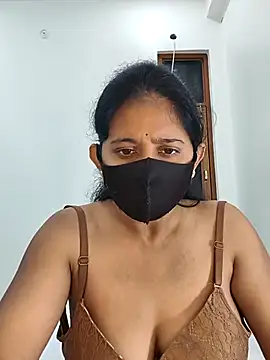 Snapshot of Your-Vedika chatting on 11-17-25, 06:57 Your-Vedika online show from 11-17-25, 06:57