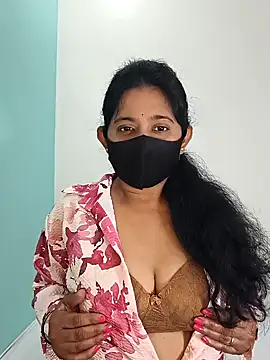 Snapshot of Your-Vedika chatting on 12-17-25, 11:05 Your-Vedika online show from 12-17-25, 11:05