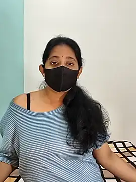 Snapshot of Your-Vedika chatting on 12-19-25, 07:59 Your-Vedika online show from 12-19-25, 07:59