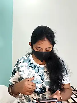 Snapshot of Your-Vedika chatting on 12-22-25, 09:39 Your-Vedika online show from 12-22-25, 09:39