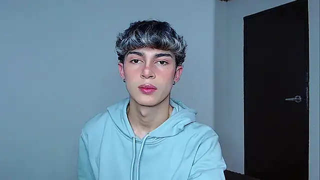 Snapshot of john_vichenso chatting on 11-13-25, 10:19 john vichenso online show from 11-13-25, 10:19