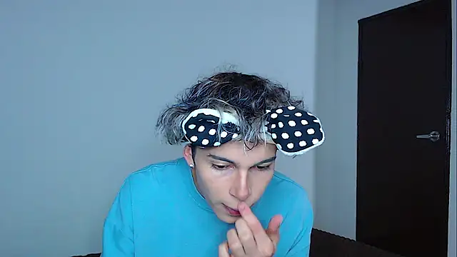 Snapshot of john_vichenso chatting on 11-27-25, 09:50 john vichenso online show from 11-27-25, 09:50