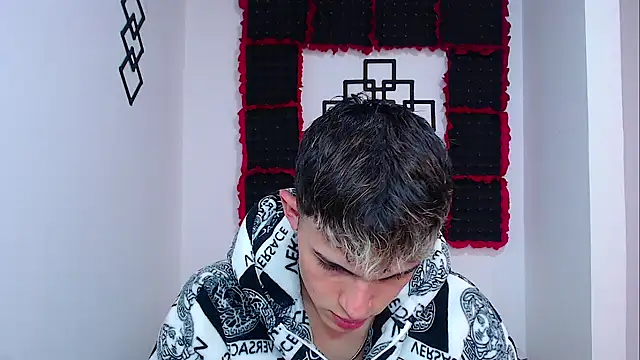 Snapshot of john_vichenso chatting on 01-08-26, 10:01 john vichenso online show from 01-08-26, 10:01