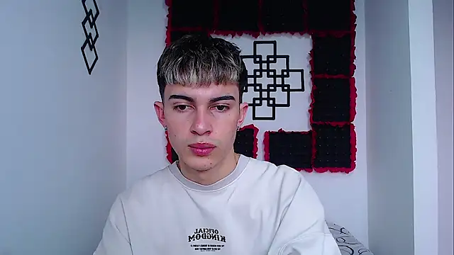 Snapshot of john_vichenso chatting on 01-09-26, 09:49 john vichenso online show from 01-09-26, 09:49