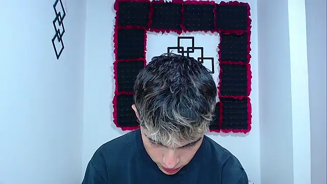 Snapshot of john_vichenso chatting on 01-12-26, 04:07 john vichenso online show from 01-12-26, 04:07