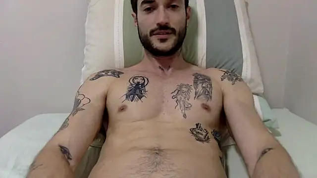 Snapshot of Fubinha chatting on 09-16-25, 02:01 Fubinha online show from 09-16-25, 02:01