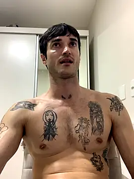 Snapshot of Fubinha chatting on 10-15-25, 01:06 Fubinha online show from 10-15-25, 01:06