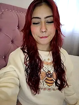 Snapshot of sarah_lark_ chatting on 09-25-25, 12:09 sarah lark online show from 09-25-25, 12:09