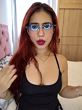 Snapshot of sarah_lark_ chatting on 10-03-25, 06:49 sarah lark online show from 10-03-25, 06:49