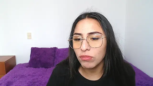 Snapshot of rosse77_ chatting on 09-25-25, 01:04 rosse77 online show from 09-25-25, 01:04