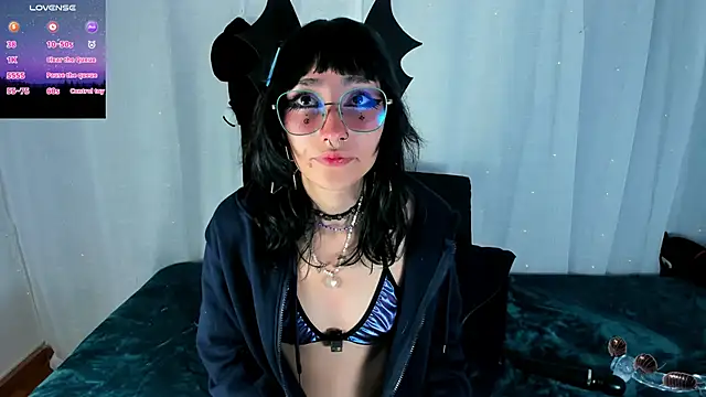 Snapshot of HoshiMiuu chatting on 09-27-25, 07:19 HoshiMiuu online show from 09-27-25, 07:19