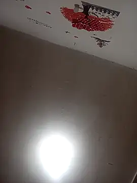 Snapshot of Lady_16 chatting on 09-17-25, 12:29 Lady 16 online show from 09-17-25, 12:29