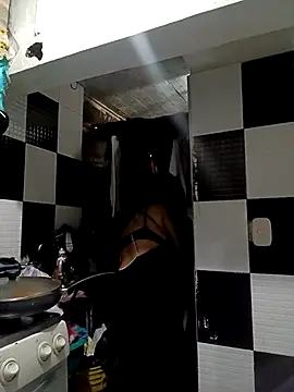 Snapshot of Lady_16 chatting on 09-19-25, 11:16 Lady 16 online show from 09-19-25, 11:16