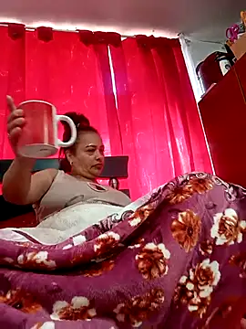 Snapshot of Lady_16 chatting on 09-21-25, 12:40 Lady 16 online show from 09-21-25, 12:40