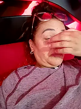 Snapshot of Lady_16 chatting on 09-27-25, 03:28 Lady 16 online show from 09-27-25, 03:28