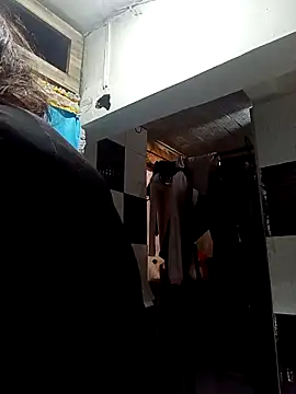 Snapshot of Lady_16 chatting on 10-14-25, 05:36 Lady 16 online show from 10-14-25, 05:36