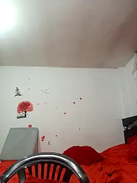 Snapshot of Lady_16 chatting on 10-29-25, 01:19 Lady 16 online show from 10-29-25, 01:19