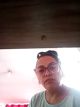 Snapshot of Lady_16 chatting on 11-13-25, 03:55 Lady 16 online show from 11-13-25, 03:55