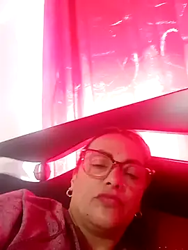 Snapshot of Lady_16 chatting on 11-22-25, 03:00 Lady 16 online show from 11-22-25, 03:00